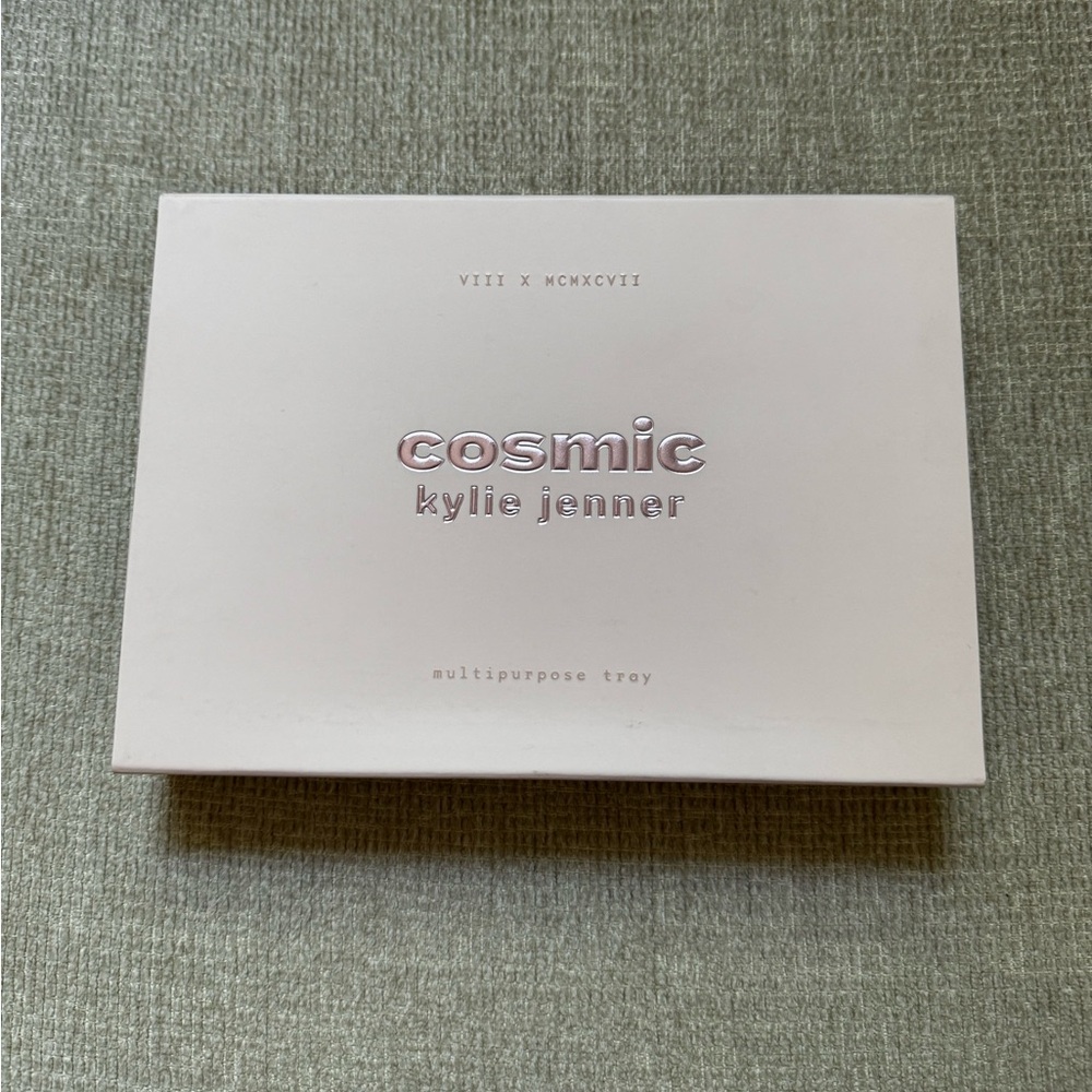 Kylie Cosmic Vanity Multipurpose Fragrance Tray - Picture 5 of 14